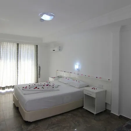 מלון Bariscan 3*